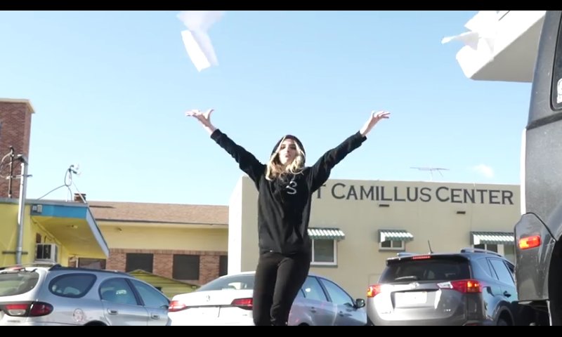 reeseluvslogan's tweet image. My fav part hahahahhaha. I hate homework @lelepons youtu.be/4Wi1PzmHKvg