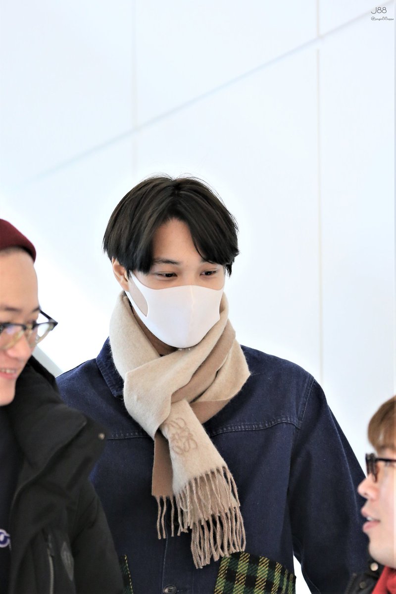 kimjipics's tweet photo. #iHeartAwards #BestFanArmy #EXOL @weareoneEXO https://t.co/uKst6rZpP2