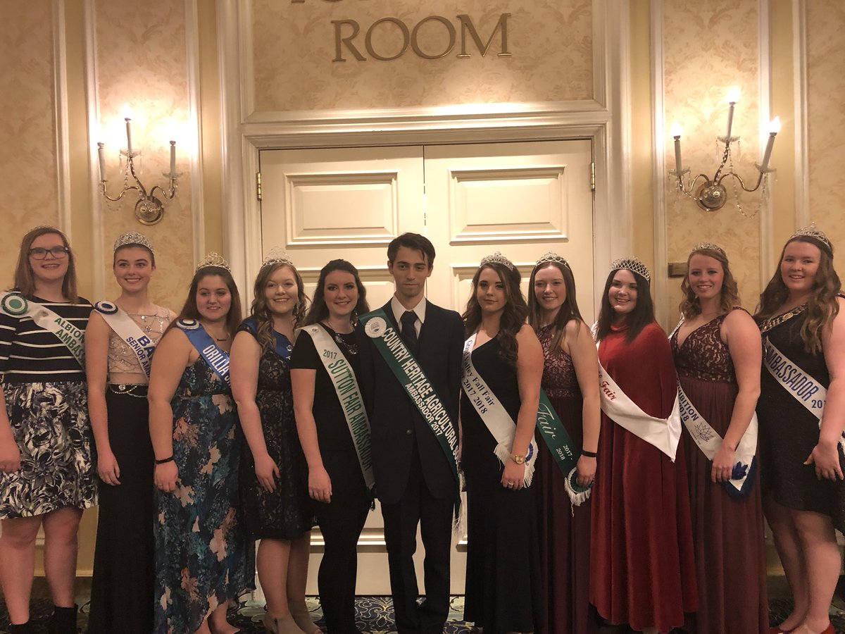 suttonambassadr's tweet photo. So much pride for this group of young people, proud of District 5 #oaasconvention2018 #ambassadorthings #agproud #AgMoreThanEver @SuttonFair @georginatown https://t.co/5FPnsw8KkK