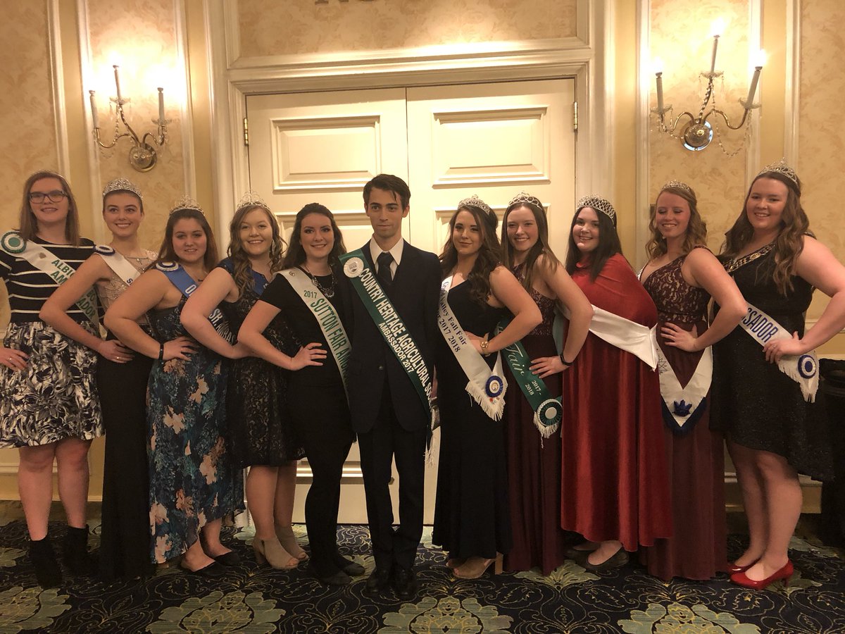 suttonambassadr's tweet photo. So much pride for this group of young people, proud of District 5 #oaasconvention2018 #ambassadorthings #agproud #AgMoreThanEver @SuttonFair @georginatown https://t.co/5FPnsw8KkK