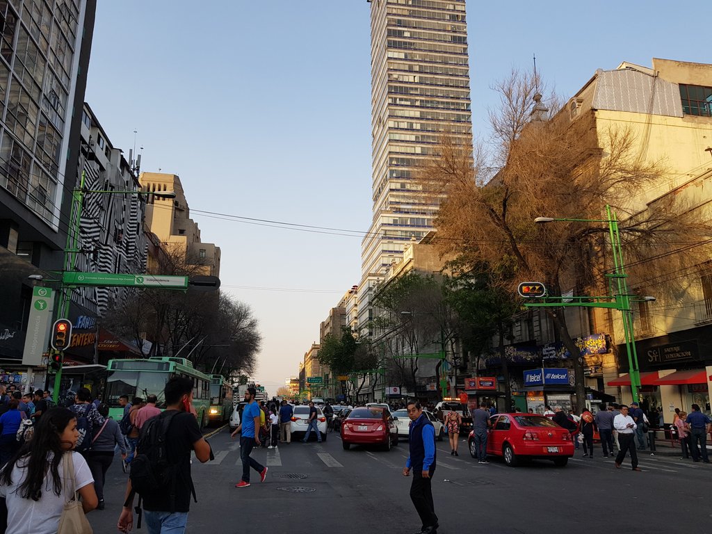 carlostomasini's tweet photo. ...el centro histórico tras el sismo... https://t.co/rycJ1uKVCI