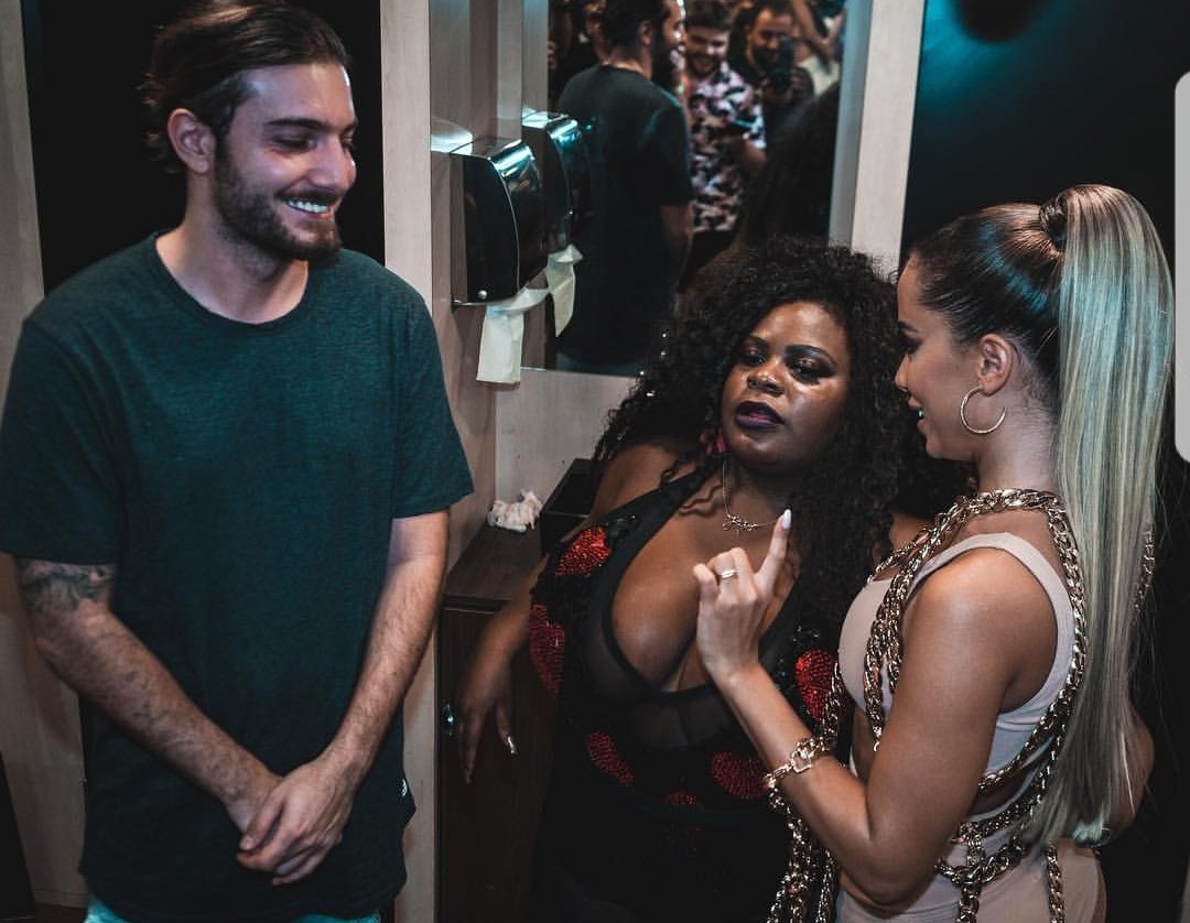 AlessoBrazil_'s tweet photo. Belém, Rio de Janeiro, São Paulo, Florianópolis, Recife e Salvador foram as cidades priveligiadas com os shows incríveis de @Alesso 
E você? Marcou presença em algum? 🇧🇷💚 https://t.co/uxLsTliMRM