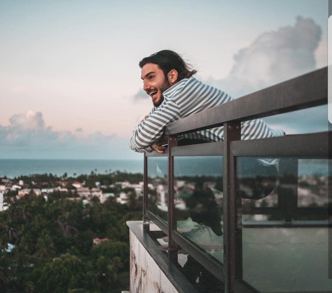 AlessoBrazil_'s tweet photo. Belém, Rio de Janeiro, São Paulo, Florianópolis, Recife e Salvador foram as cidades priveligiadas com os shows incríveis de @Alesso 
E você? Marcou presença em algum? 🇧🇷💚 https://t.co/uxLsTliMRM
