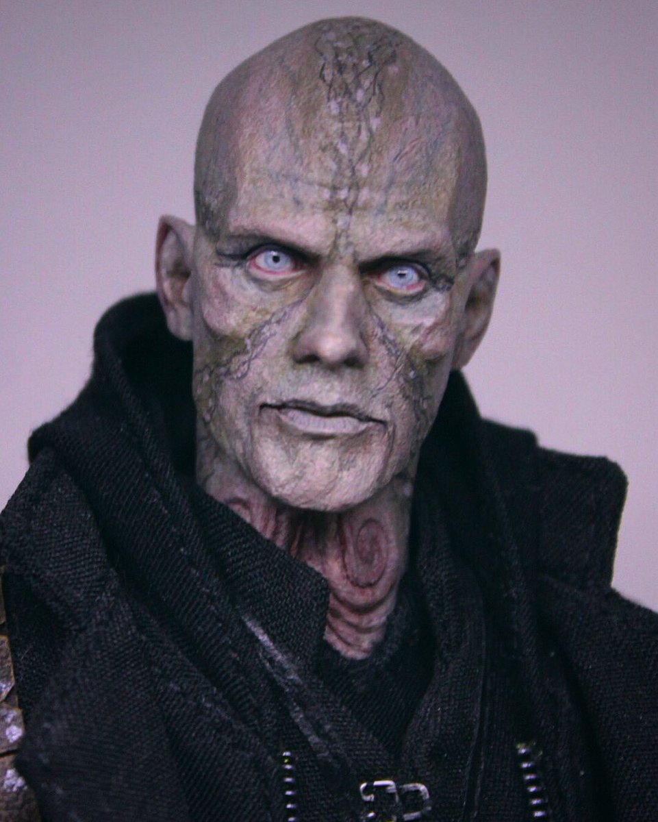 lexluter91's tweet photo. #thestrain #theborn #mrquinlan
Some photos of Mr. Quinlan in my display case.
The pre-orders are still open. If you are interested, then write to me in PM.
The kit includes:
Painted head
Body
Clothes and shoes
Holster and sword(metal)
Glasses
Wooden stand
@rpenryj @RealGDT https://t.co/3abwqJzt1P