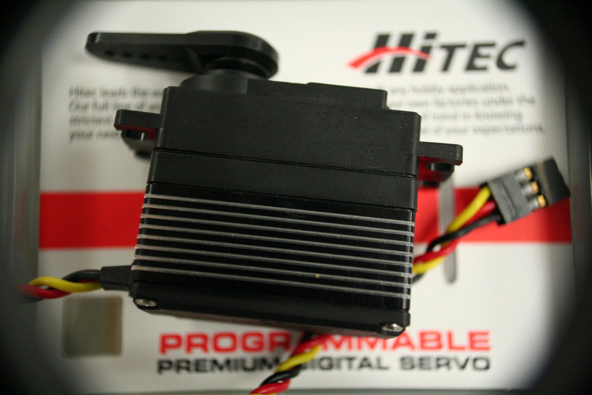 robotics_c4's tweet photo. Got some new servos in today! #Robots #omgrobots #ftc #c4robotics #c4 https://t.co/a1Ml1lOXED