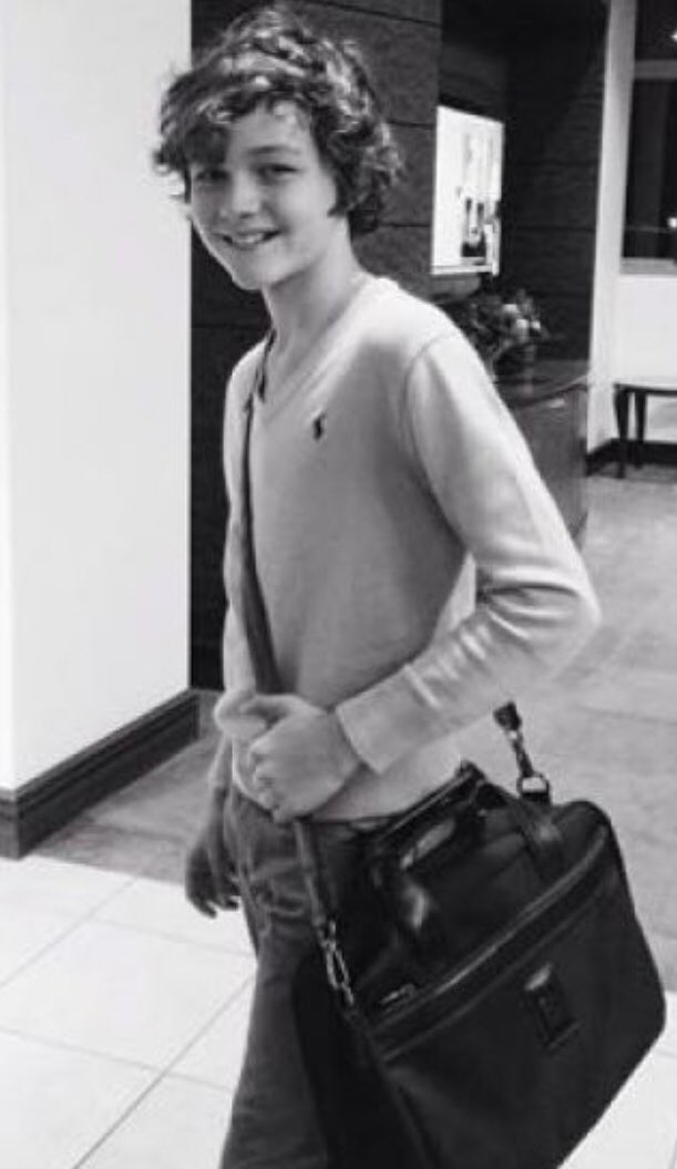 Going to help dad at work ❤️ <a href="/Anasta_steele/">Ana Grey</a> @AnaRSteele24