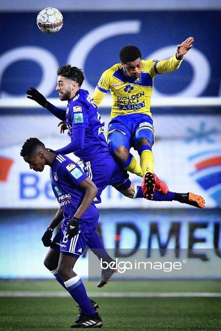 Yorick_32's tweet photo. High, higher, highest! @team.lokonga48 @josuesa2 @cakpom @stvv @rscanderlecht #sinand #jpl #sportsphotography #nikon #nikonbelgium π· @yorick_32 for #belgaimage https://t.co/RzP6rOnNYb