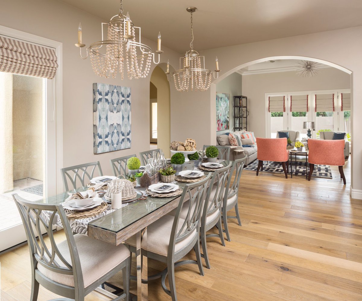 IBDStudio's tweet photo. Everyone knows the most important part of a dinner party isn't the food, it's the tablescape! https://t.co/JU1pbSqOCM