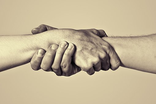 Veel mantelzorgers lijden psychisch, fysiek en financieel onder de mantelzorg. Hoeveel kan de overheid van hen verlangen? Heb jij behoefte aan een bijeenkomst met beleidsmakers, zorgverzekeraars en werkgevers om hierover te praten? Laat het ons weten: bit.ly/2ECjbfF