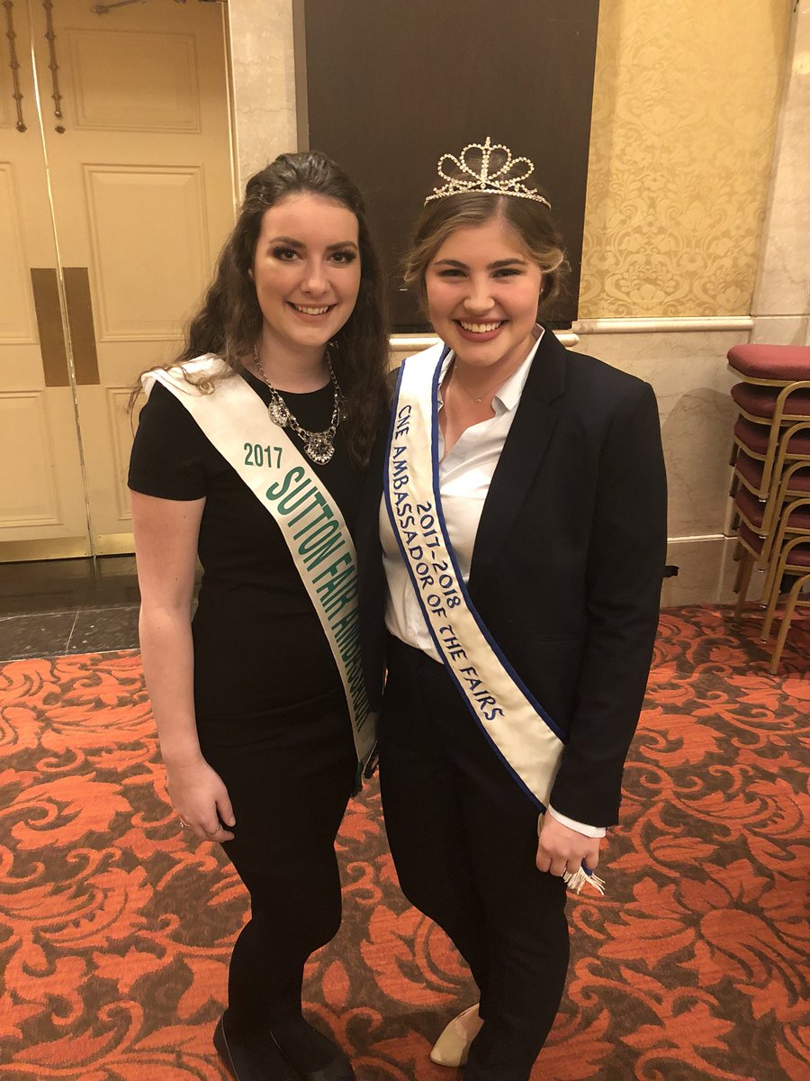 suttonambassadr's tweet photo. @CNE_Ambassador obligatory photo op @SuttonFair #ambassadorexperience #ambassadorthings #oaasconvention2018 https://t.co/8tSnaGcRAP