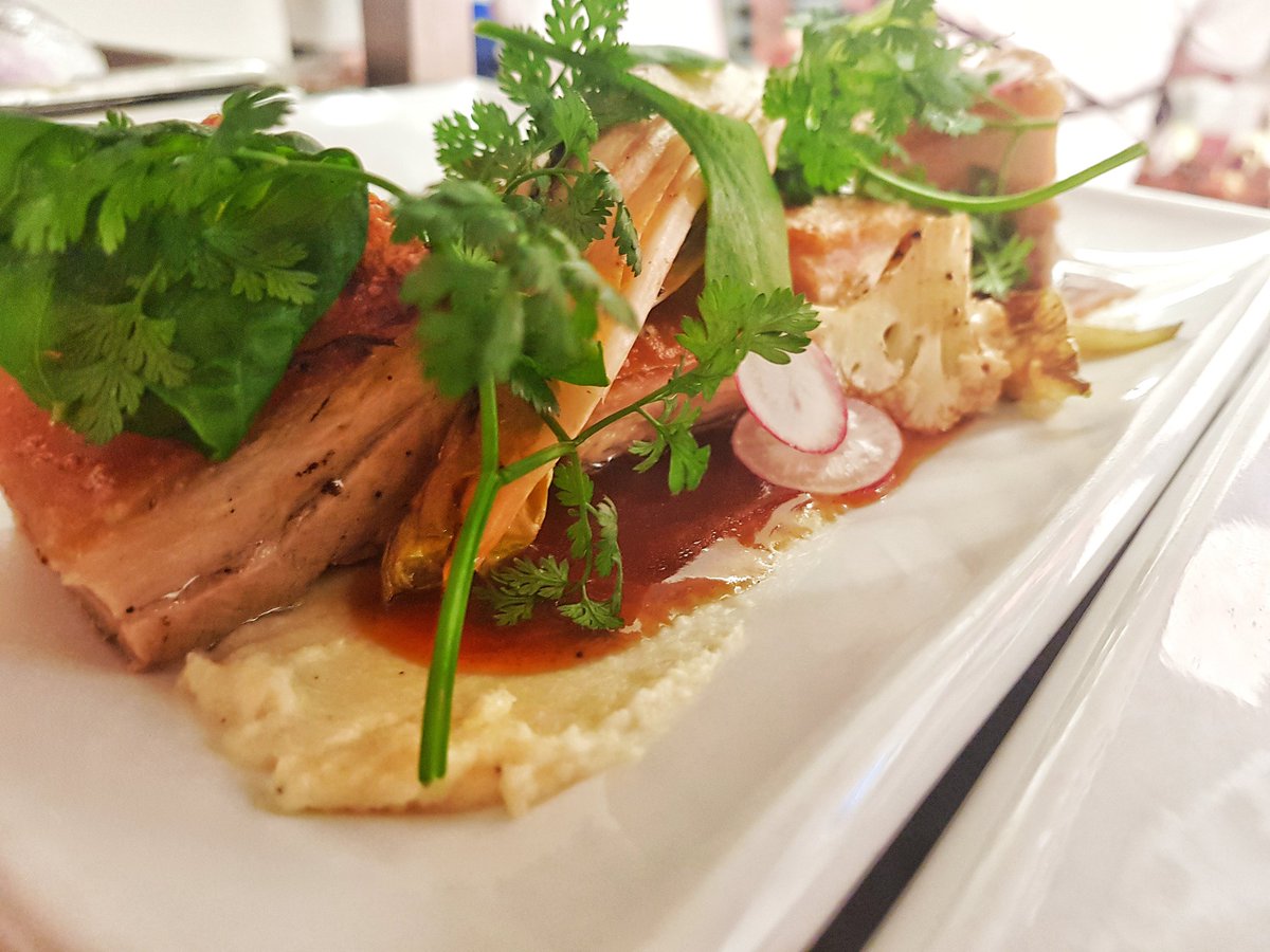 Chefnoelk1's tweet photo. @blairhousefarm1 pork belly braised in @croninscider,charred cauliflower &amp; puree, grilled chiory, Andy Downes sloe gin &amp; juniper berry jus https://t.co/NWHbw6LPcM