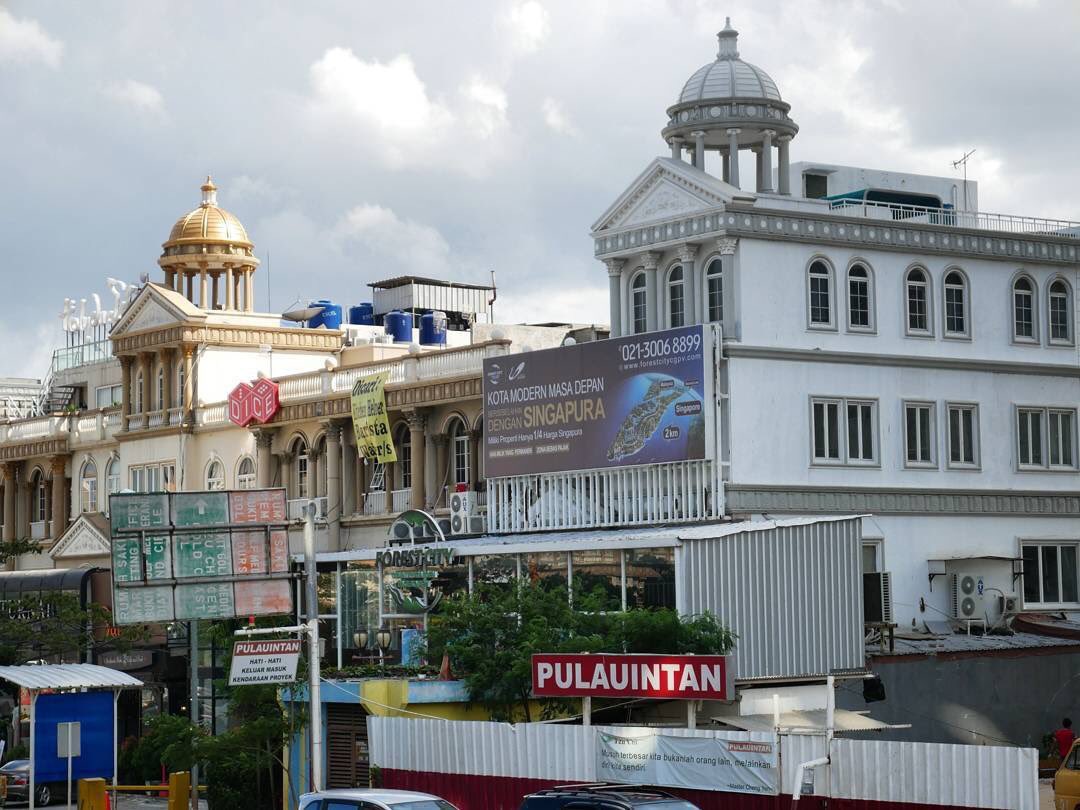 RujakRCUS's tweet photo. #Hari3 #ZiarahUtaraJakarta
Lokasi PIK.
Begitu kontras dengan Dadap.
Lewat semak belukar menuju tanah terjanjikan. https://t.co/95GwOBLC4J