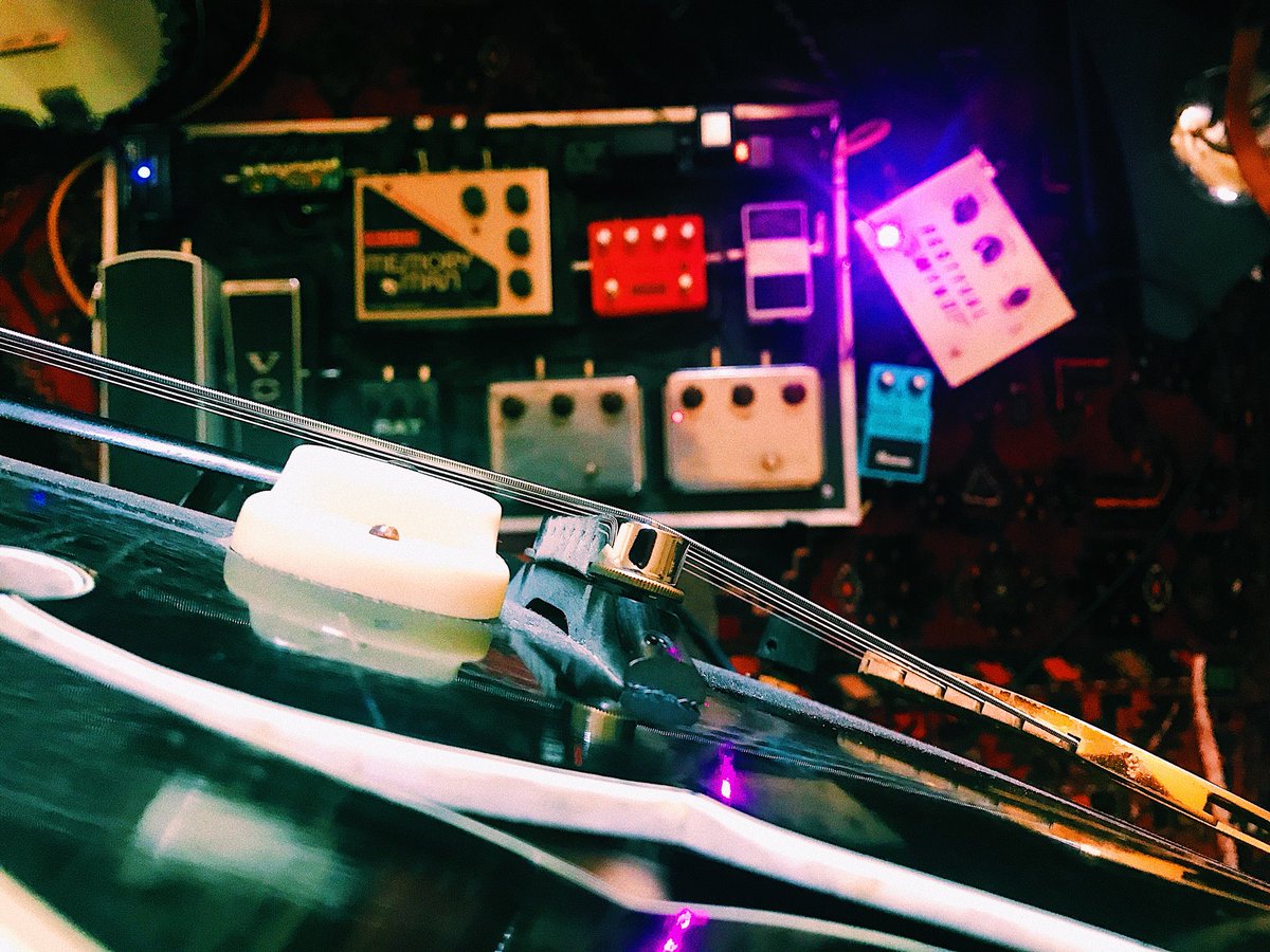 johndragonetti's tweet photo. Haven’t changed the foundation of my pedal board in well over a decade. #kloncentaur @empress_effects #Tremolo @ehx #MemoryMan @zvex #FuzzFactory @voxamps #wah #RAT + New treats @deiodepedals #FestyvalWynd #vintage #guitars #JackDrag @thesubmarines https://t.co/zyV2M10Ktp