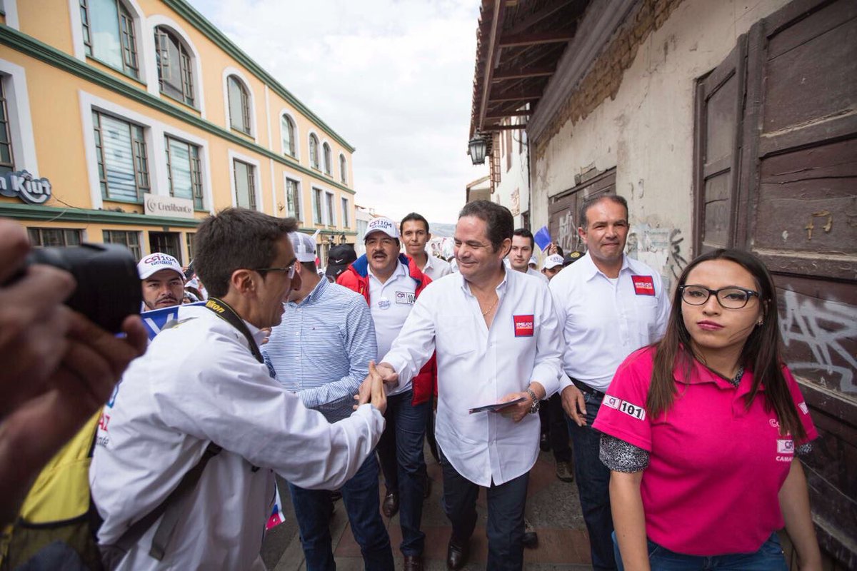 FabioTBustos's tweet photo. En Paipa socializando sus propuestas políticas públicas del transporte. #mejorvargaslleras https://t.co/XUT5mUiddQ