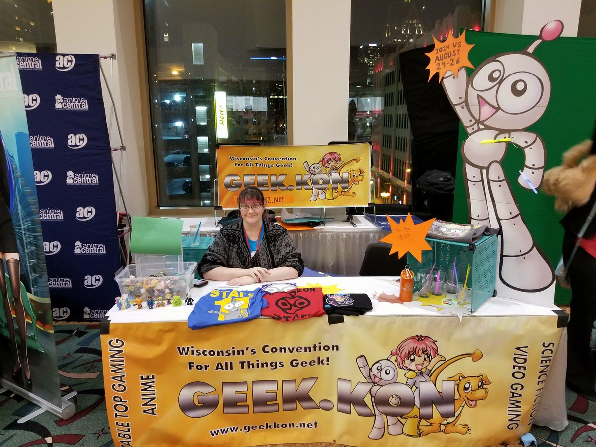 GeekKon's tweet photo. The Geek.kon Roadshow is live at Anime Milwaukee. We'll be at the booth until 8 tonight and all day Saturday from 9am until 8pm.

Swing on by and register for the upcoming 2018 convention Aug 24-26th (Full Weekend Badge - $35).
#conventions #geekkon #roadshow #animemilwaukee2018 https://t.co/jYyisjKNrQ