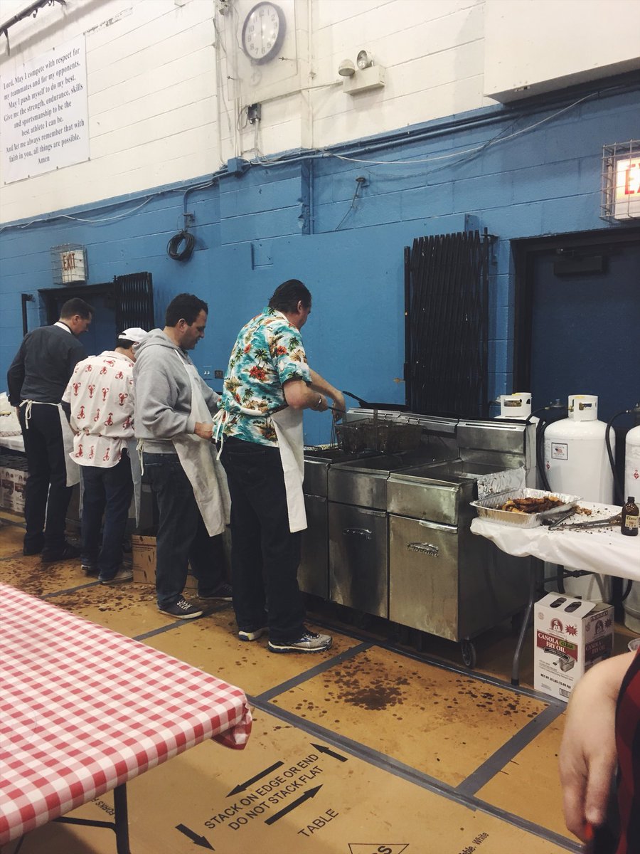 ChiFishFry's tweet photo. We’re celebrating the inaugural 2018 fish fry at St Andrew’s in Lakeview! Fish fried to order, BYOB, and delicious! #clffc https://t.co/tXvynI4myw