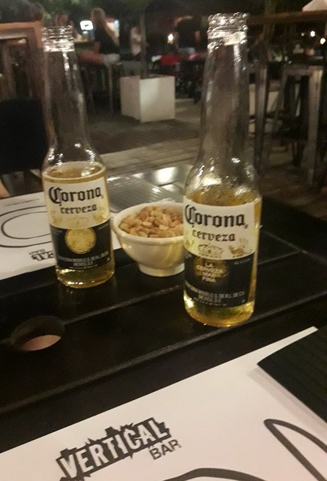 MaraMontenegro_'s tweet photo. #VerticalBar π€ #Corona π https://t.co/rmBEvcAWGC