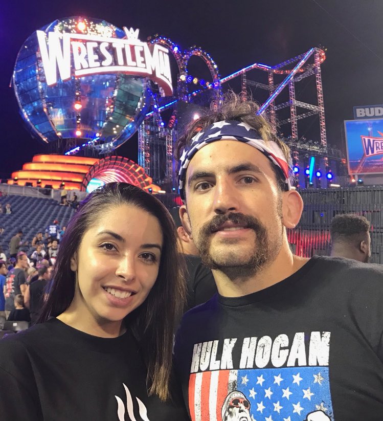 RadioRose's tweet photo. .@HulkHogan, what do you say brother? Will you officiate these #Hulkamaniscs wedding Oct. 26 in Orlando? Give me a follow &amp; let’s sort out the details. #GetHulkToTheWedding #HulkamaniacWedding #ItsHulkOClock #SayYes #BridesRequest https://t.co/VkGCWTZBNJ