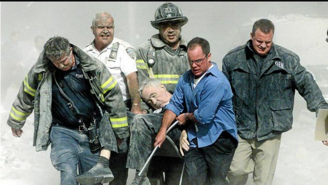 Chicago1Ray's tweet photo. On 911 #Evildoers killed 3K of our fellow Americans by hijacking 3 Airplanes with simple Boxcutters

Liberals are disingenuous when its alleged that #GunControl 
would prevent such heinous acts 

The #FBI was made aware in both cases yet didn't act ahead of time

#2ndAmendment ✔ https://t.co/GGri5CjVen