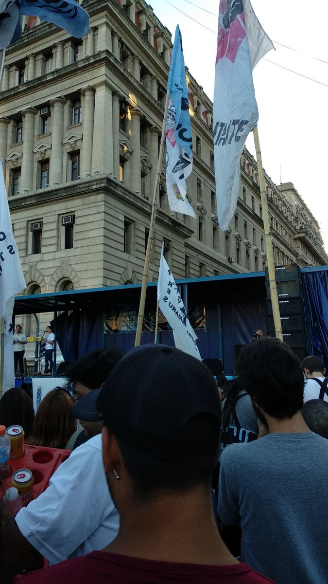 MegafonUBA's tweet photo. 🎉🎤 Festival por la libertad de todxs lxs presxs políticxs! 

#LibertadALxsPresxsPoliticxs https://t.co/7RKB3orHe5