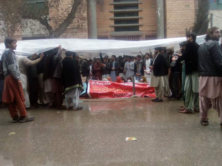 khaiberpanizai's tweet photo. Sit of Balochistan's students against irregularities in Medical enternce test of Bolan Medical College
#ReconductBMCtest #BolanMedicalCollege
@geonews_urdu https://t.co/mbzNg9w5gr