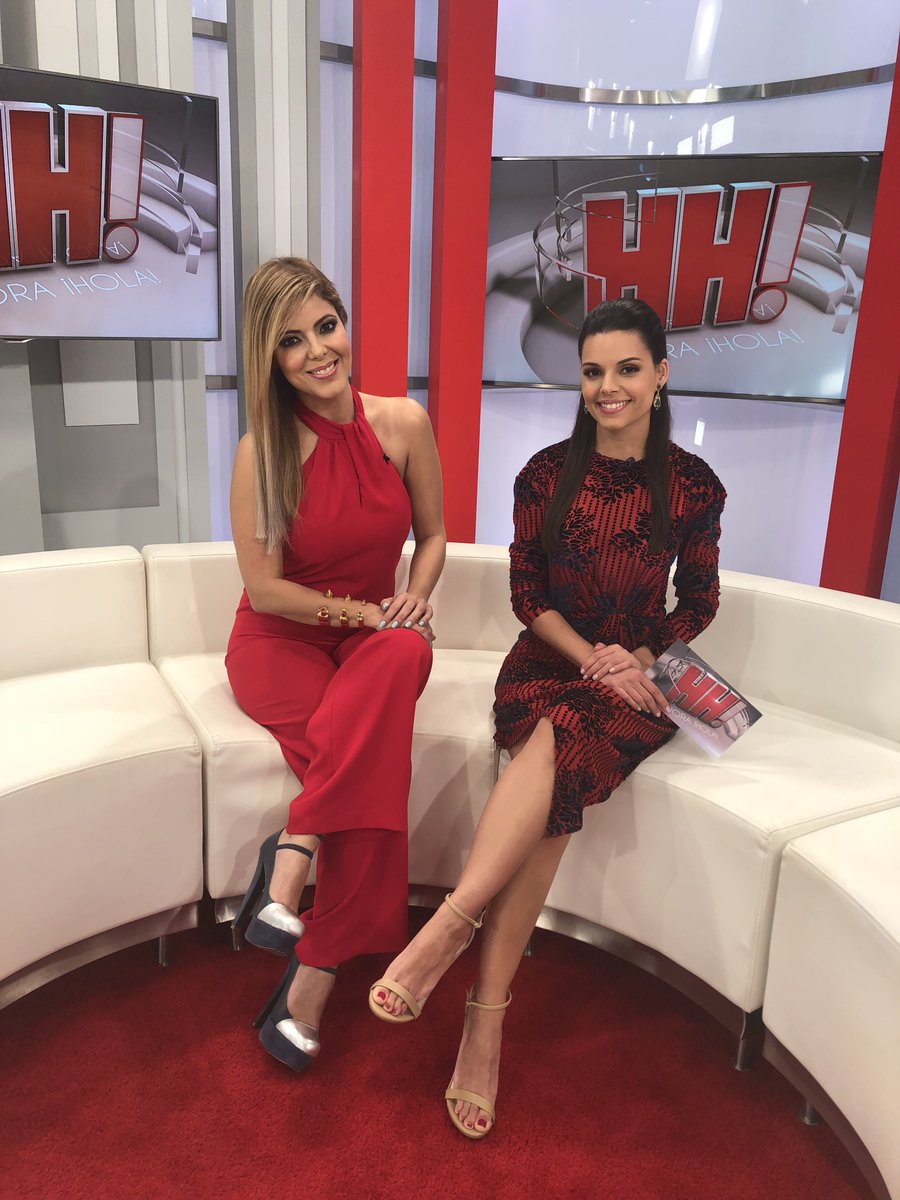 Ser mamá, sin perder el glamour: ¡hoy en el set de #LaHoraHOLA, la venezolana <a href="/RebekkaMoreno/">Rebeca Moreno</a> te espera para contarte cómo lograrlo!