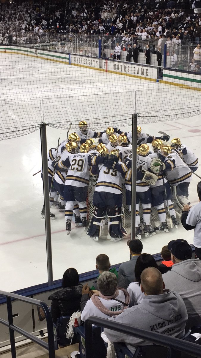 balskirick's tweet image. Love us some Irish hockey! #irishvision