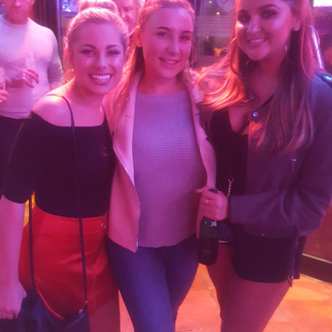 stickstar11's tweet photo. #stickyandfriends #benidorm2018 #sexymagicshow #stickystar #theredlionrincon #theredlionbenidorm #showtime .
Alguien me ha robado mi #SanMiguel https://t.co/nG9WdwdXeN