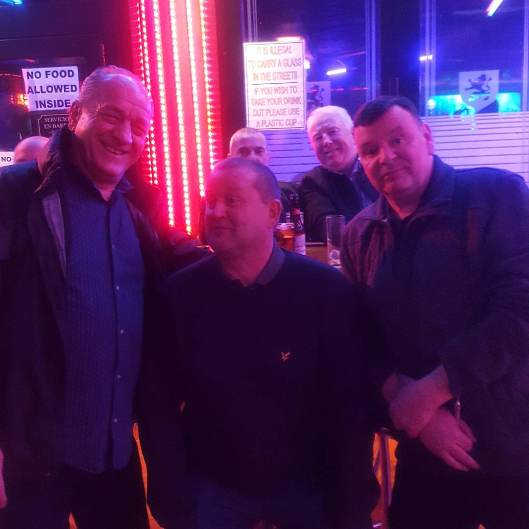 stickstar11's tweet photo. #stickyandfriends #benidorm2018 #sexymagicshow #stickystar #theredlionrincon #theredlionbenidorm #showtime .
Alguien me ha robado mi #SanMiguel https://t.co/nG9WdwdXeN