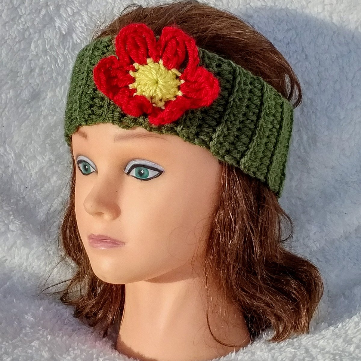 Knockoutknittin's tweet photo. $10 For Sale in my #etsyshop Crochet #earwarmer https://t.co/tNXaoenwRd #retrochic #winteraccessories #winterfashion #winterwonderland #snowchic #style #winterwear #Handmade #warm #canadianmade #canadianwinter #blossom #90sfashion #ladyswear #ladyswag #flower #forestgreen #retro https://t.co/zeKhf0JzxG