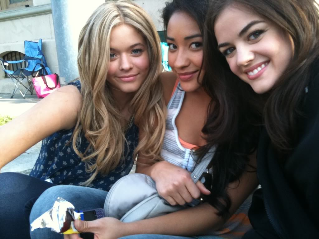 Happy Birthday to the 5th Pretty Little Liar, Sasha Pieterse!  