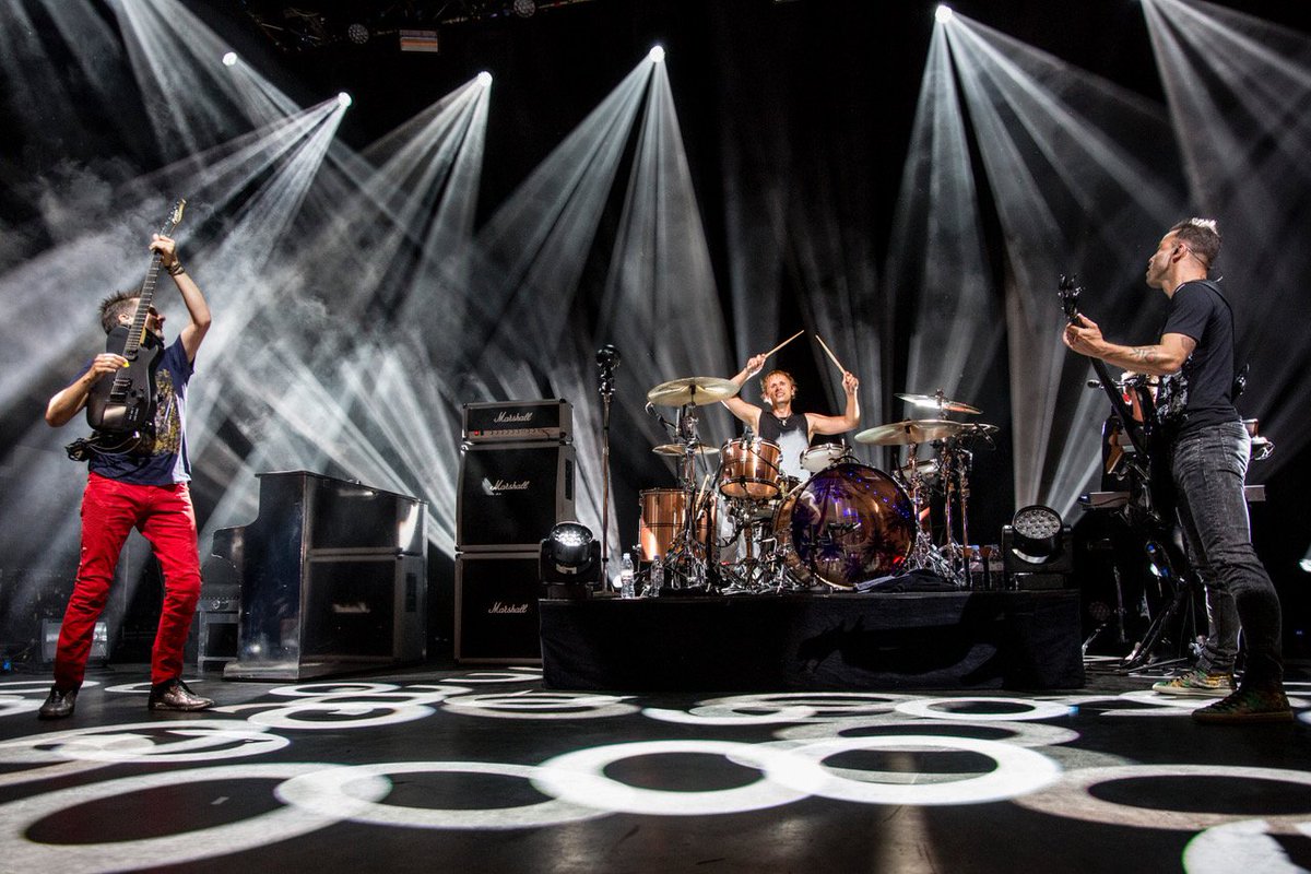 museband's tweet photo. Tickets available today at 10am CET for Muse’s special ‘By Request’ show in Paris at La Cigale on 24 February.

The show will be streamed live &amp; include real time fan voting.

Learn more here: https://t.co/E9S3w1iItq

#ThoughtContagion //  📷 by Hans-Peter van Velthoven https://t.co/VfVQ5j2YCk