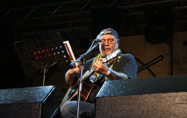 HSunsetConcerts's tweet photo. Lees hier @KoosKombuis se storie in sy eie woorde: https://t.co/TPoG40wRsl  on Sun, 25th  February  KRY JOU KAARTJIES HIER: https://t.co/8WVVMMrcGp https://t.co/ZoDY2bxwaK