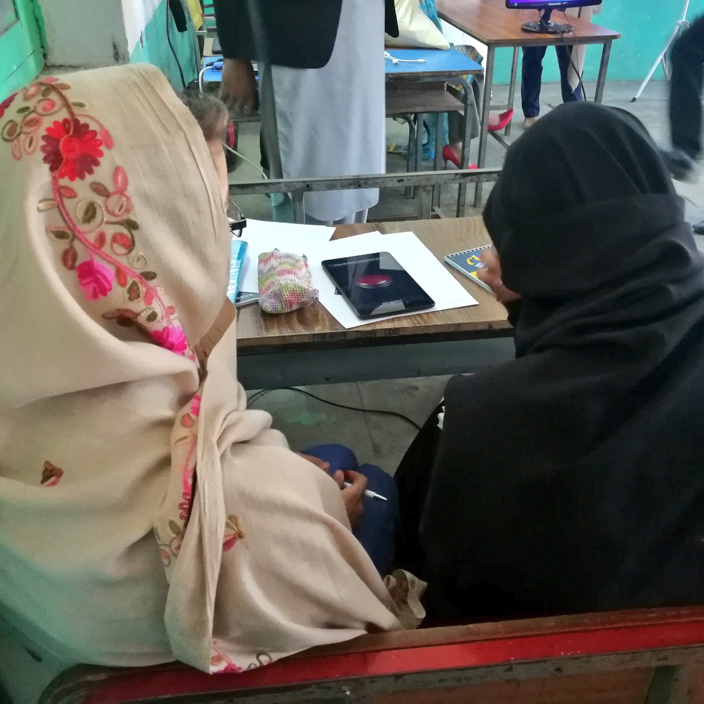 MathsSciencePK's tweet photo. It's #tablet time! Students will attempt #maths questions using #technology, introducing them to the concept of using smart gadgets to #makemathsfun!

#MathChallengePK 

@mathchallengepk @dawn_com @EDeQUAL @TaleemiJirga https://t.co/WVL3WBaRGm