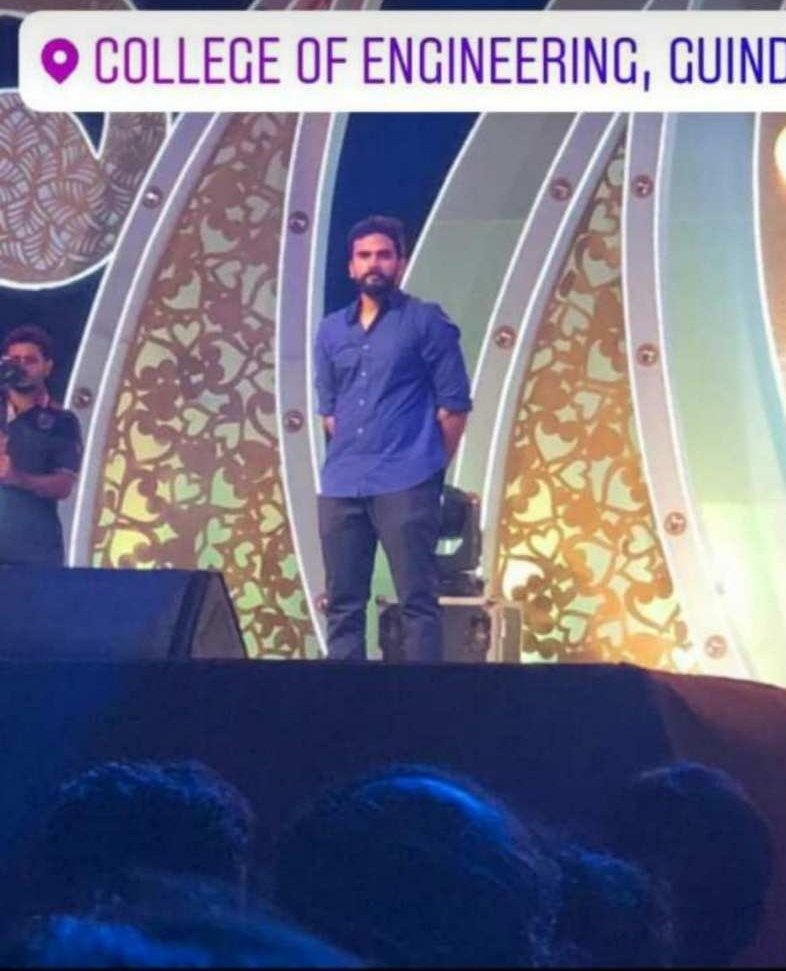 janakiram97's tweet photo. Special Mention award for this #Kootathiloruvan @AshokSelvan at our #TechofesAwards2018
#Sillakkidum
#Techofes2018 https://t.co/fbFi6rQ3cr