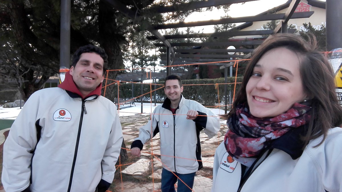 NataliaJuarranz's tweet photo. @EquipoHumanoSL haciendo #formacion #outdoor de #RRHH todo listo para esta segunda jornada con un equipazo!  @acadenascanamas @MarioFEH https://t.co/rT5OPPP6tV