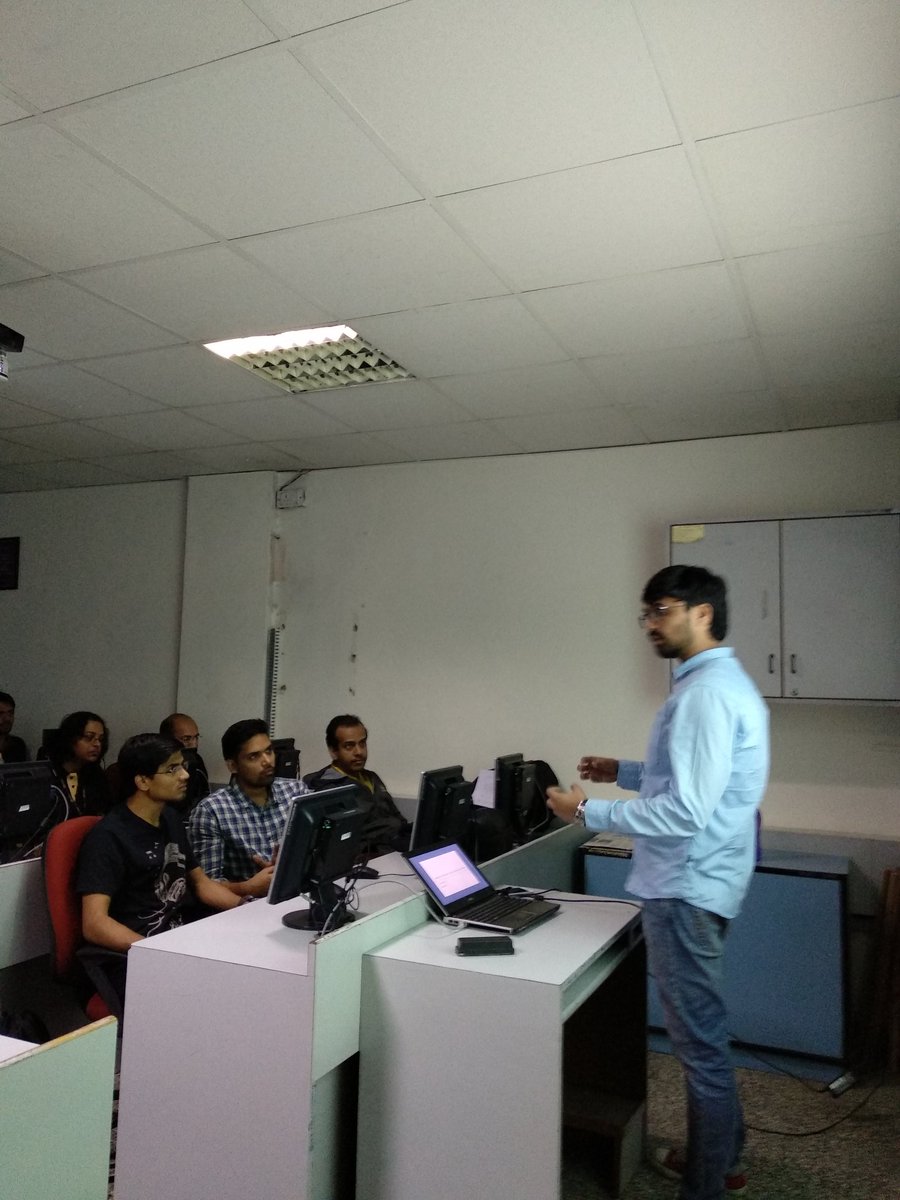 gnunify's tweet photo. Mr. Jaideep Khandelwal diving into Distributed Computing by using Spark and Python technologies. Hands-on session to follow. @jdk2588
#gnuNify2018 #knowafest #opensource #day2 https://t.co/2QNWNENlvb