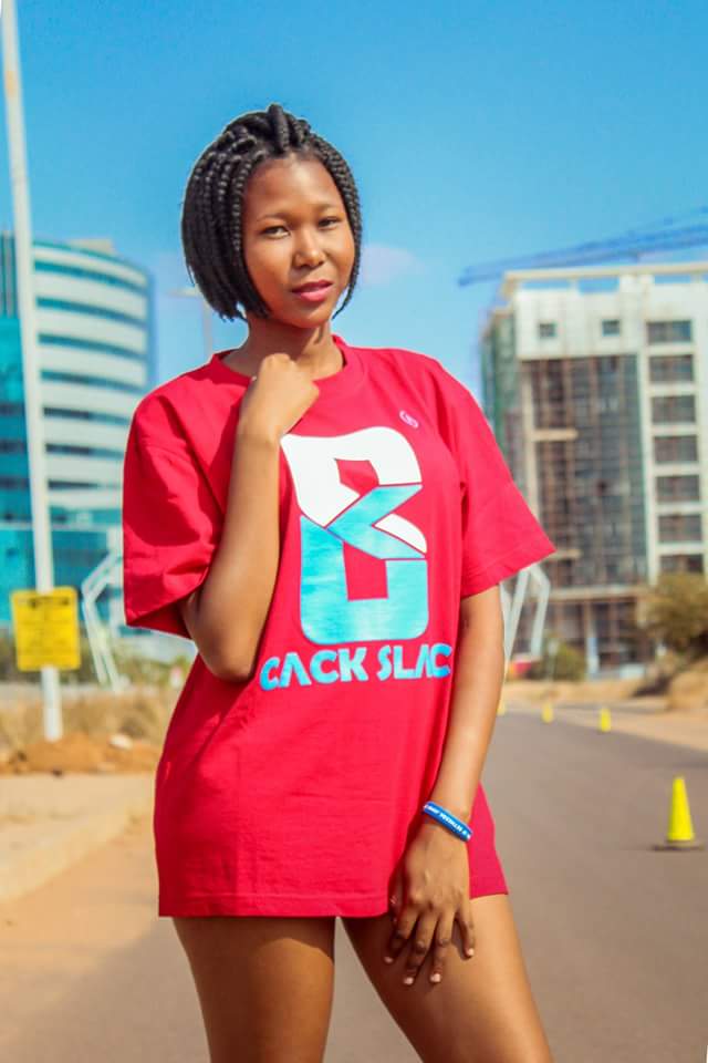 CACKSLACK's tweet image. 👕LINK UP TEE
💰 P200
📱 +267 76395744 or 📩 DM to place your order.
📷@hypeoutlawz