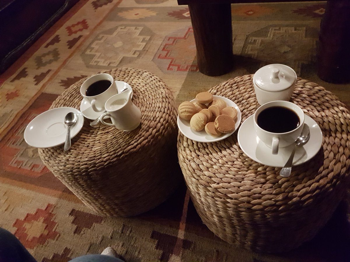 neshley_davis's tweet photo. 5.00am breakfast at the Mara Engai lodge before we leave for hot air balloon🎈🎈damn 5 star!!
@Hot_96Kenya @trippygotours @JalangoMwenyewe #twendeMaraNaHot96 #trippyGo https://t.co/mdWz6yQIId