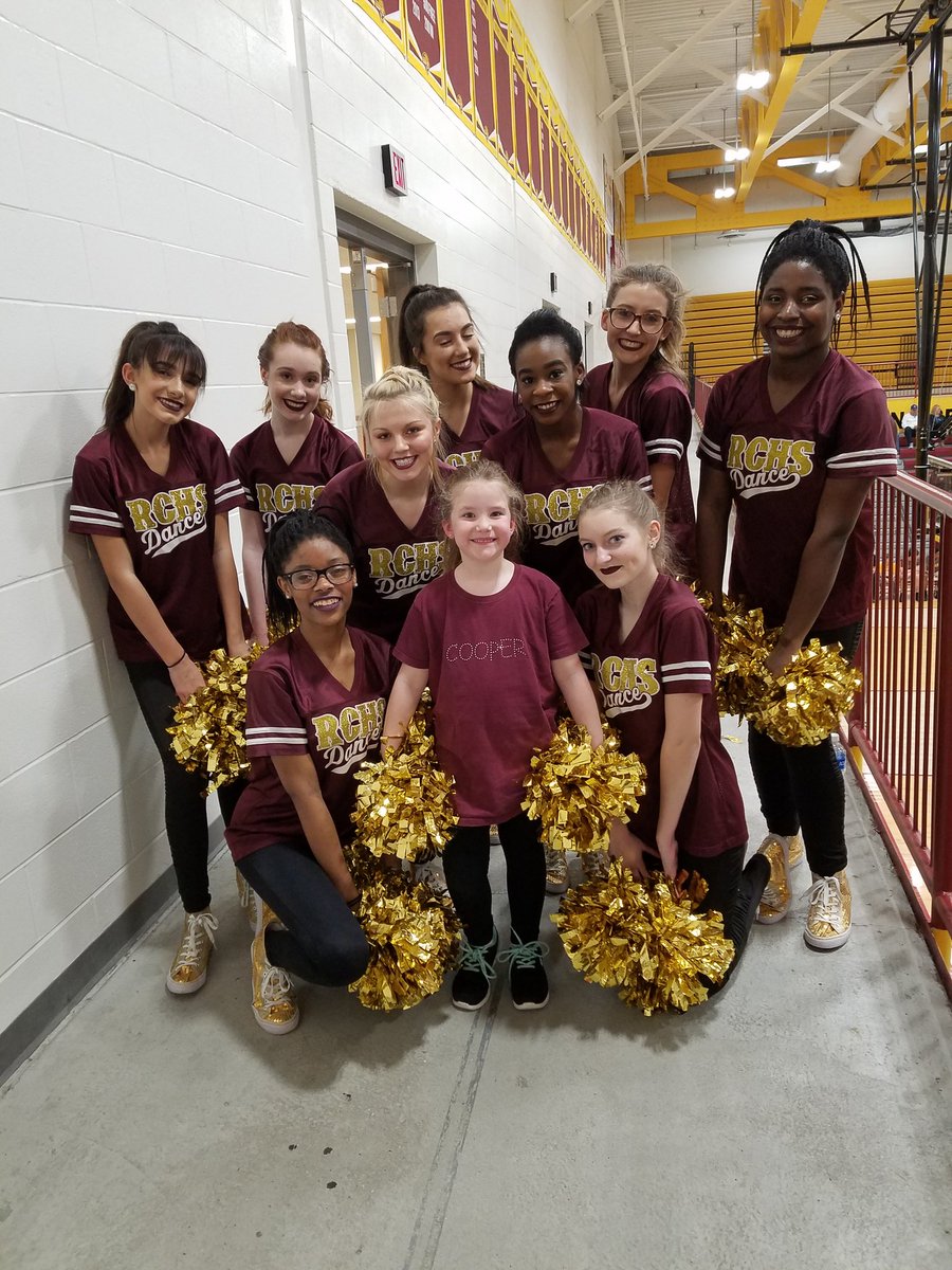 CooperJagsDance's tweet image. Last home game of the season 😢 Great win over Scott but to top it off we had our biggest little fan dance with us tonight!😍❤ One of the biggest reasons we do what we do!
#danceteamisfamily #CDTbiggestfan #sheissocute #wearecooper #wewillmissourseniors