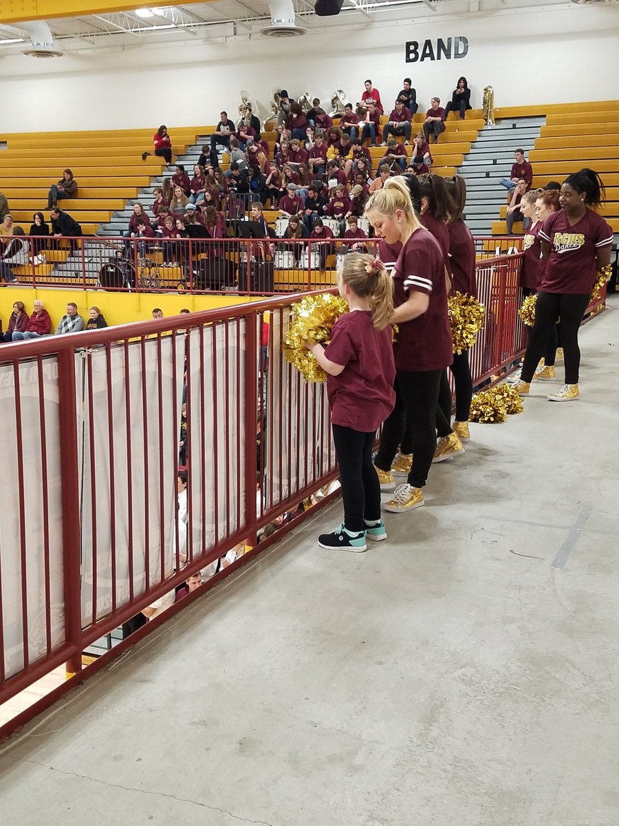 CooperJagsDance's tweet image. Last home game of the season 😢 Great win over Scott but to top it off we had our biggest little fan dance with us tonight!😍❤ One of the biggest reasons we do what we do!
#danceteamisfamily #CDTbiggestfan #sheissocute #wearecooper #wewillmissourseniors
