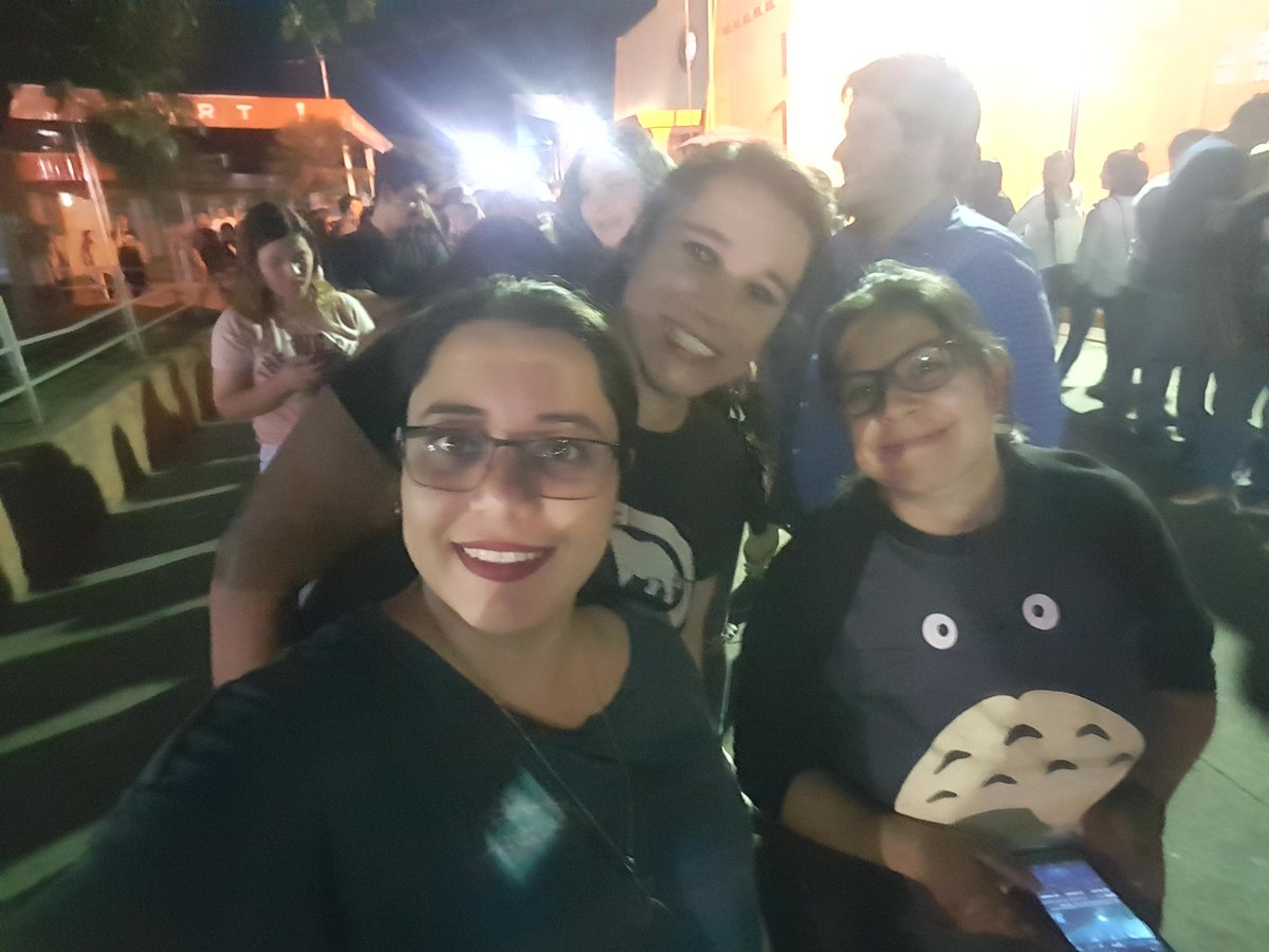 Blinares9's tweet photo. #GoldenRefresh comenzando la noche https://t.co/kovR1nKU0I