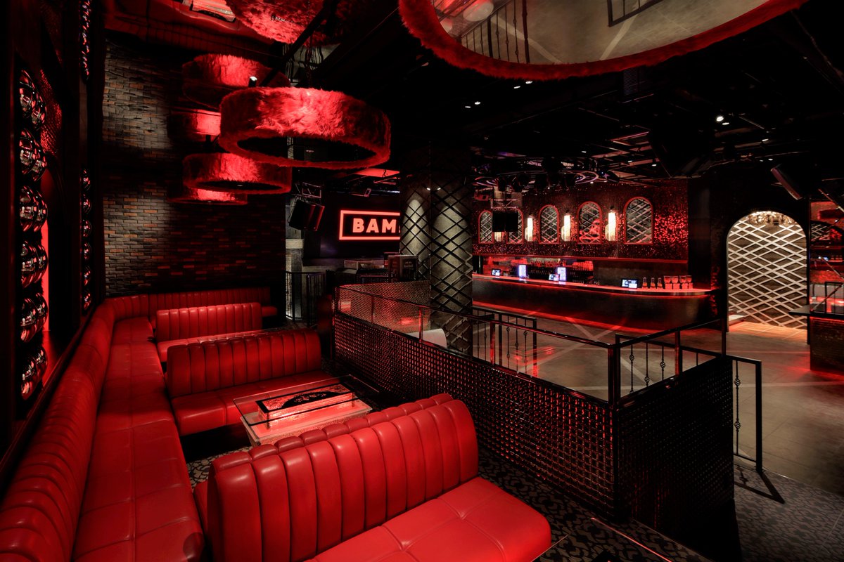 PartyKansai's tweet photo. 【貸切クラブパーティー・レンタル会場探しなら！】
CLUB Bambi／心斎橋駅6番出口から徒歩1分！！大人気クラブでオリジナルパーティーはいかがですか？
#BAMBI #reserved #貸切 #DJ #クラブ #イベント #パリピ #dance　
https://t.co/ZlYVT4jpzv
https://t.co/IuNTl8dzv8
