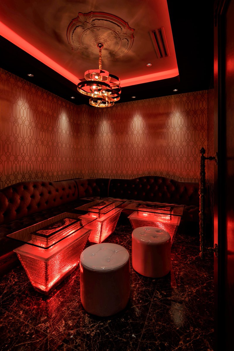 PartyKansai's tweet photo. 【貸切クラブパーティー・レンタル会場探しなら！】
CLUB Bambi／心斎橋駅6番出口から徒歩1分！！大人気クラブでオリジナルパーティーはいかがですか？
#BAMBI #reserved #貸切 #DJ #クラブ #イベント #パリピ #dance　
https://t.co/ZlYVT4jpzv
https://t.co/IuNTl8dzv8