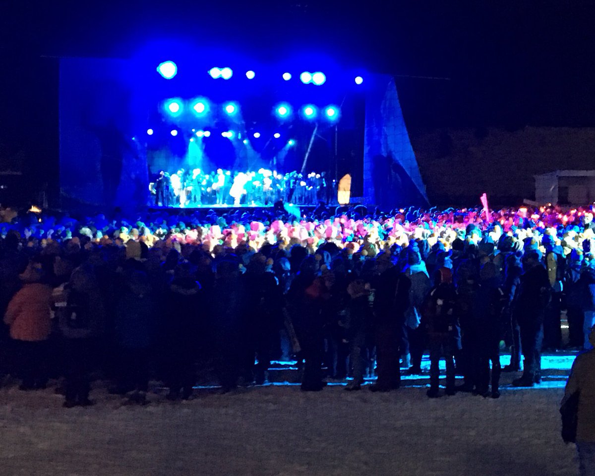 hockeycalgary's tweet photo. Despite the cold Everyone is having s blast at the 2018 Alberta Winter Games. Thank You Fort McMurray for hosting #ftmcmurray #abwintergames https://t.co/0N7gpljyVX