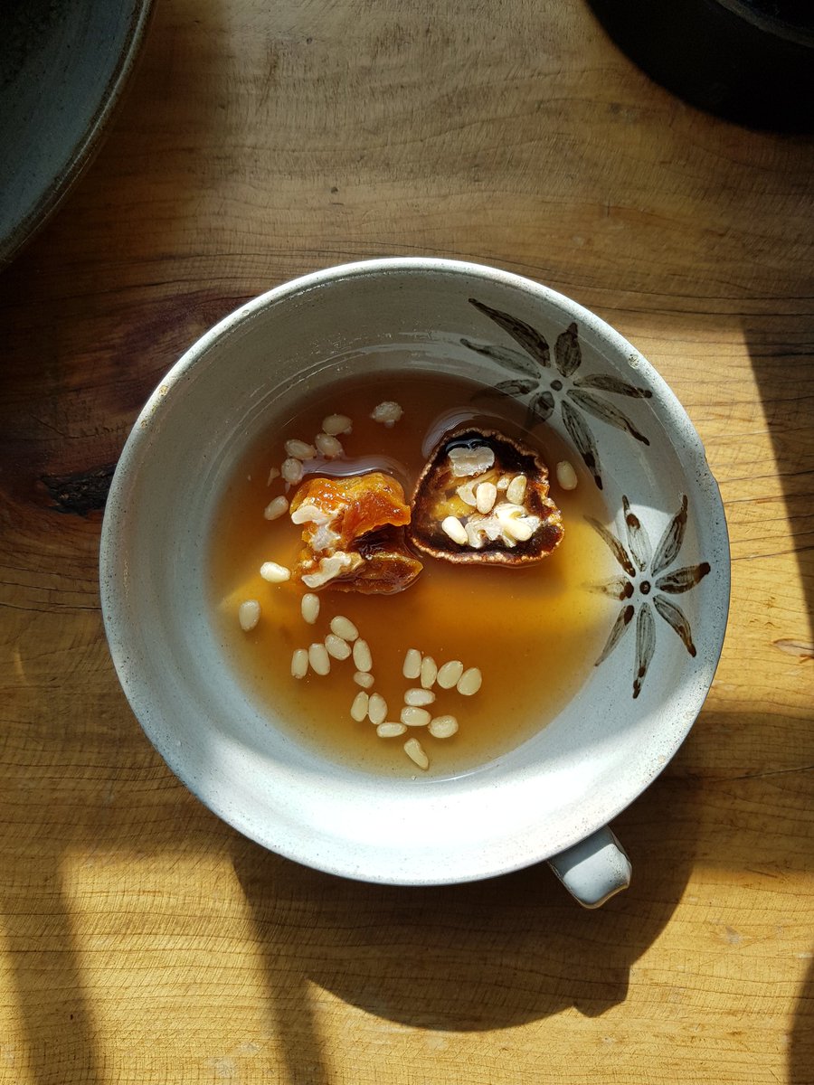 올 설에  처음 만들어본 수정과 입니다~