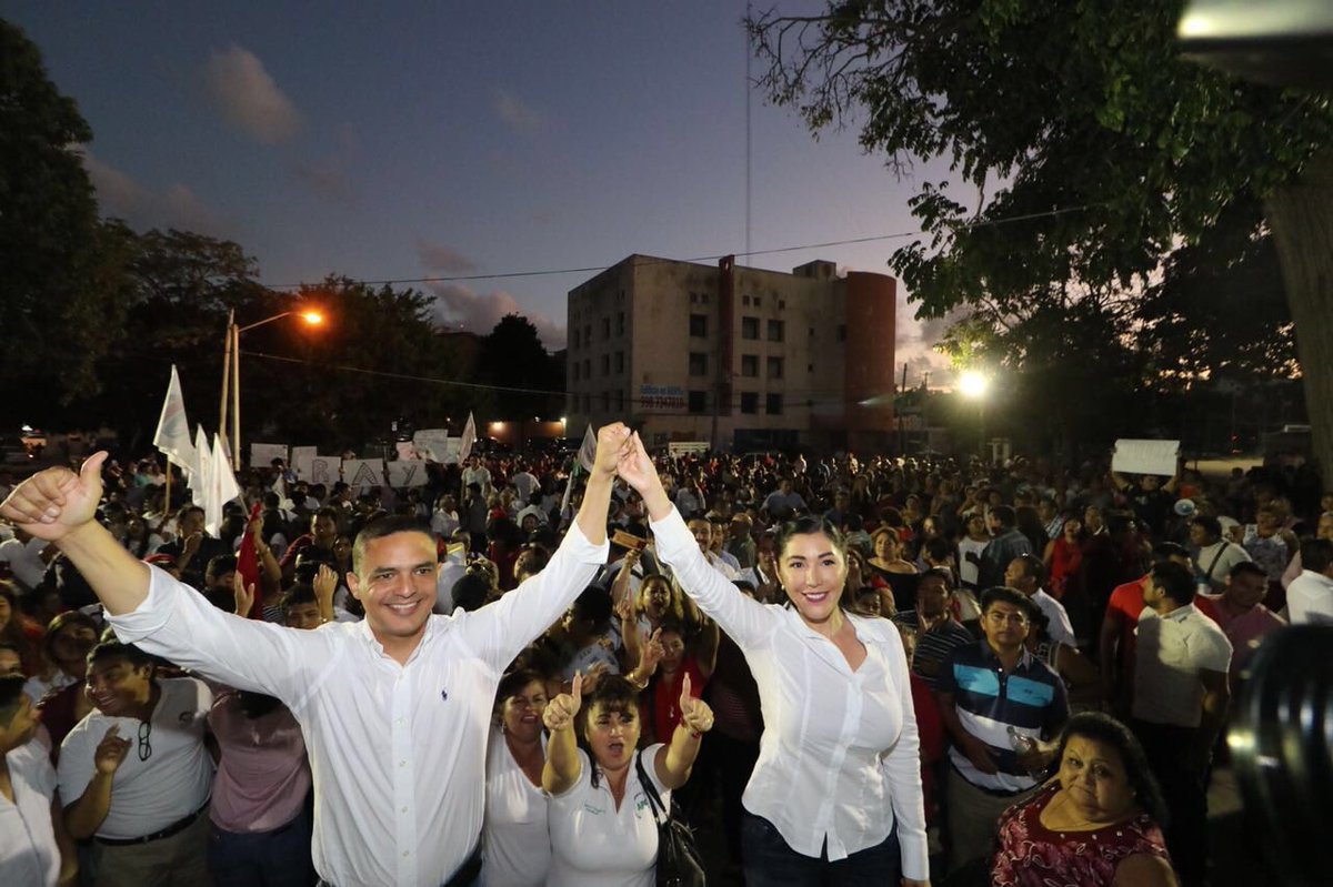 PRIQRooOficial's tweet photo. La convención de delegadas y delegados del #PRIQRoo realizada en #Cancún apoyó por unanimidad las candidaturas de @CandyAyuso y @raymundoking https://t.co/Kb6Q1nioeq