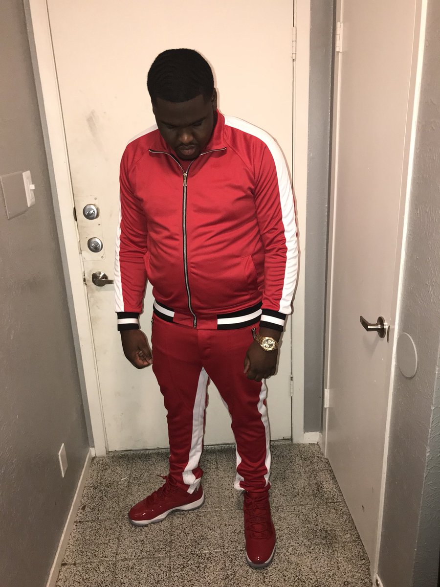 Playas_Zone's tweet photo. When I Went Broke I Hit My Knees🙏🏾💰 Moving In Silence Like G’s 🦍 https://t.co/biZeywhdBU
