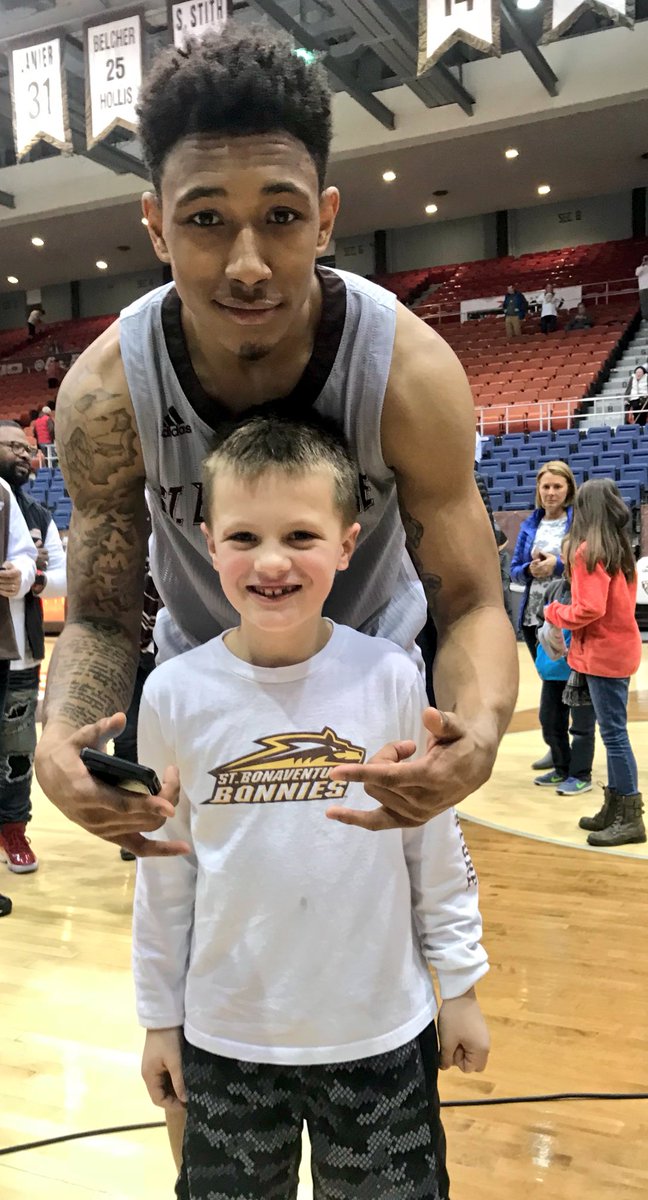 Tim_McArdle44's tweet image. .@10jadams is not only one of the best point guards in the country but most importantly is a true ambassador of @StBonaventure on & off the court!
Thanks Jaylen for taking time with Liam tonight!
#Unfurl
#MonumentalWin
