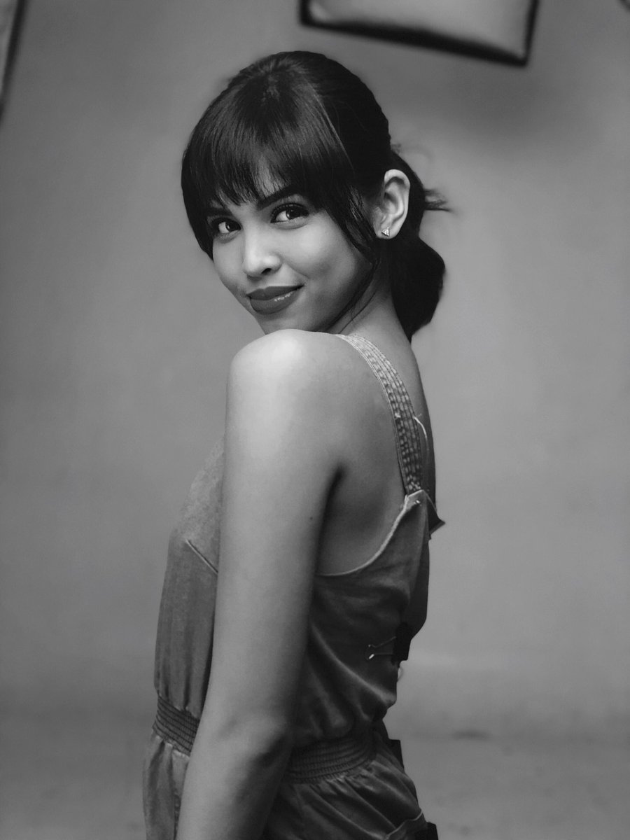 Chaycayofficial's tweet photo. Shoot done! 
#ALDUB31stMonthsary https://t.co/HDE9WbczFN